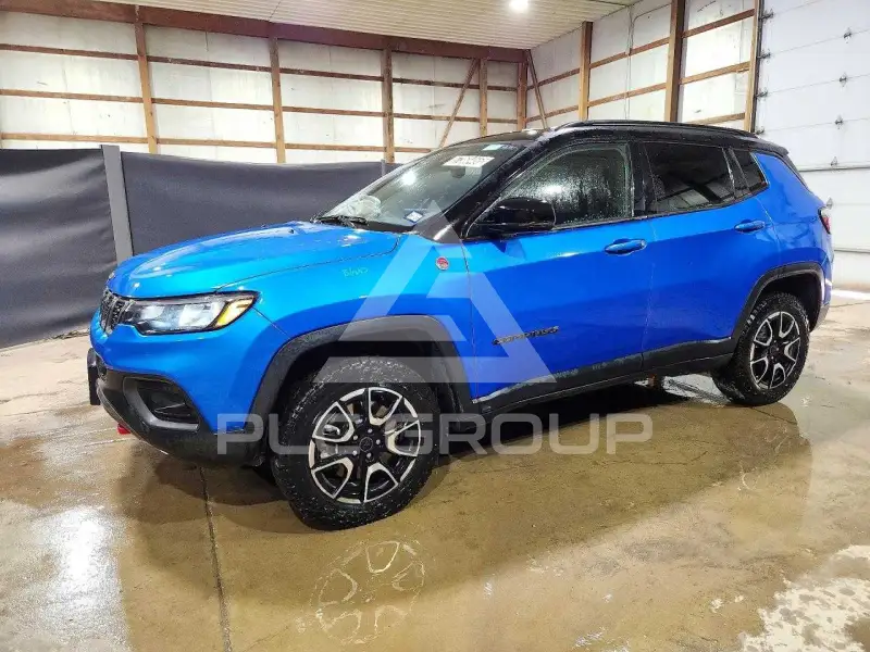 2025 Jeep COMPASS photo