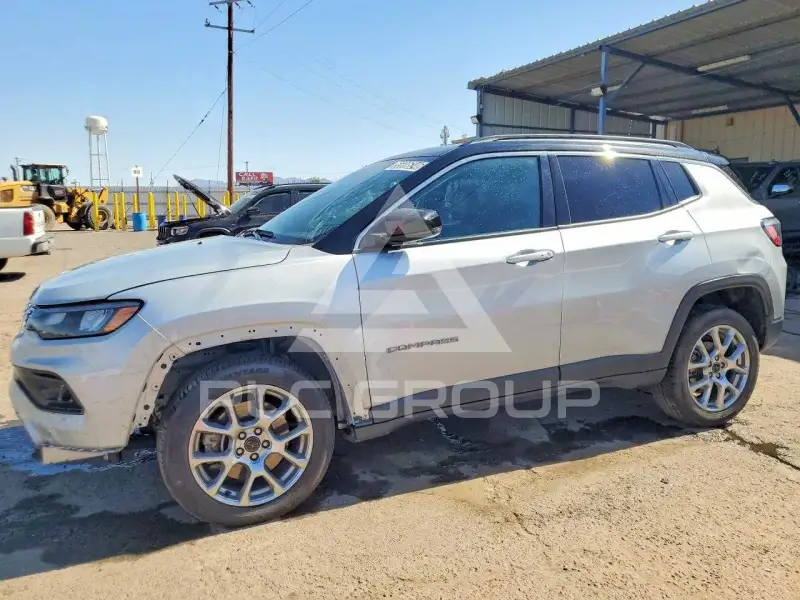 2025 Jeep COMPASS фото