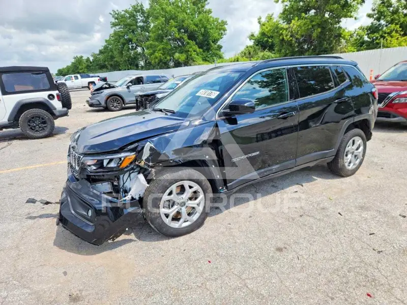 2025 Jeep COMPASS photo