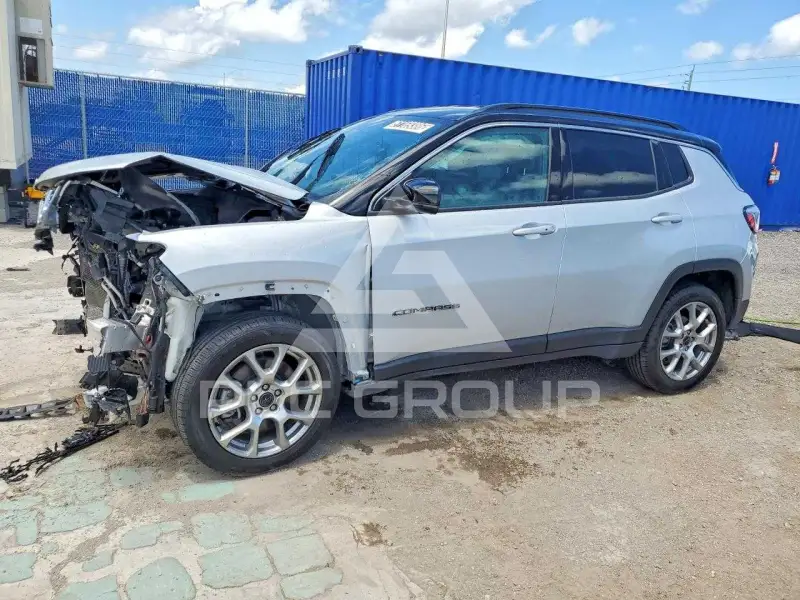 2025 Jeep COMPASS фото