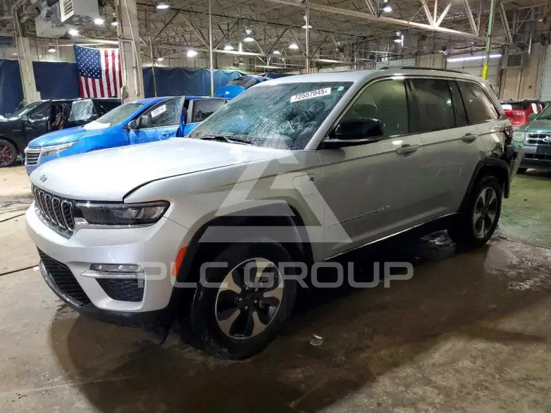 2025 Jeep CHEROKEE photo