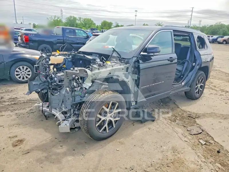 2025 Jeep CHEROKEE photo