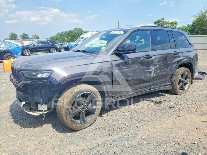2025 Jeep Grand Cherokee photo