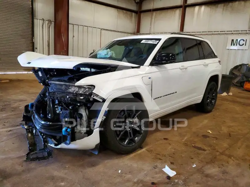 2025 Jeep CHEROKEE photo