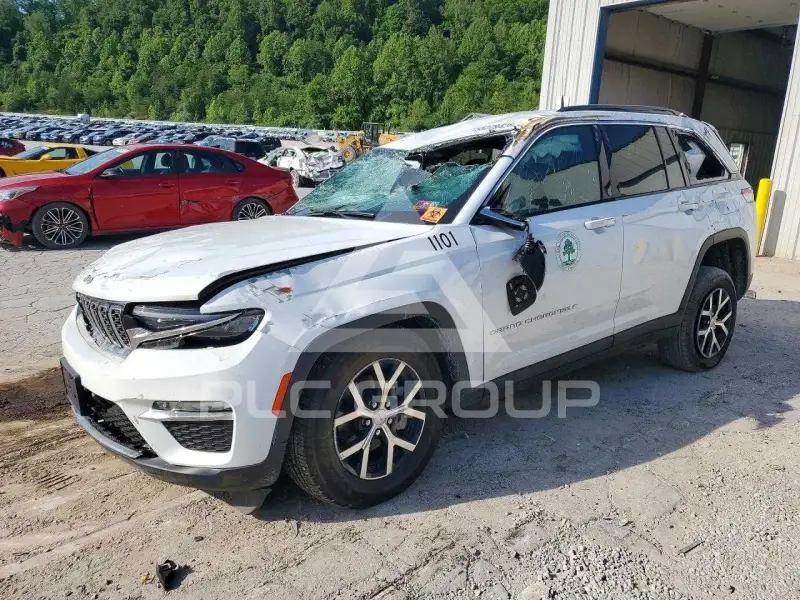 2025 Jeep CHEROKEE photo