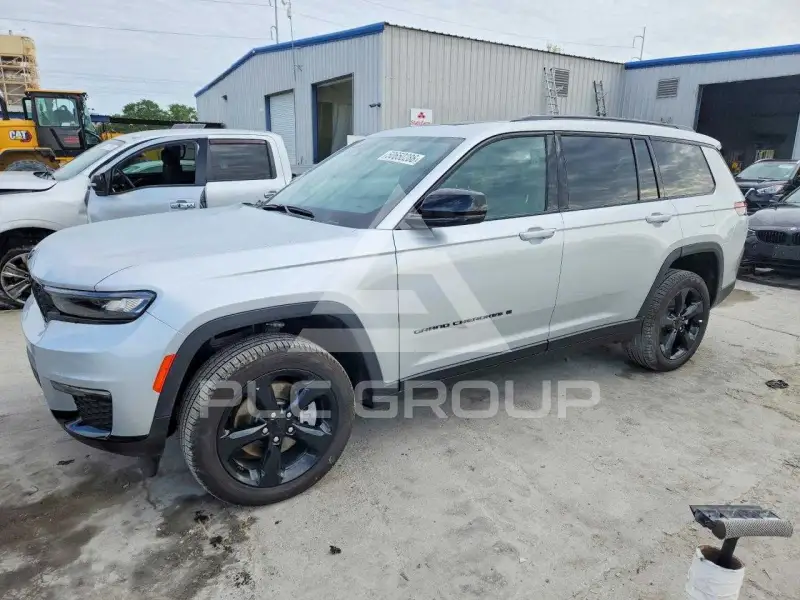2025 Jeep CHEROKEE photo