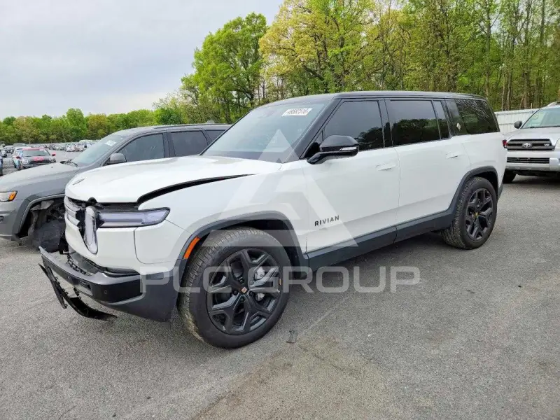 2025 Rivian R1S фото