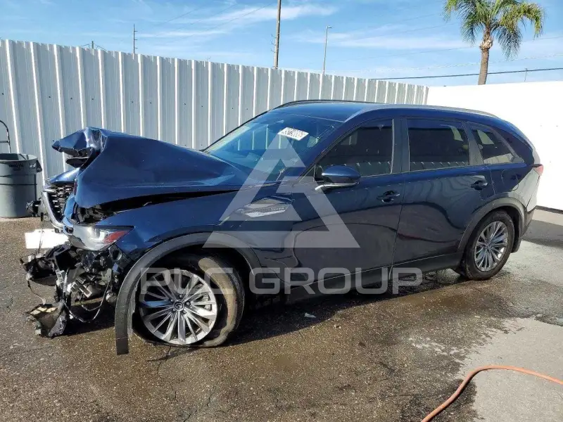 2025 Mazda CX-90 photo