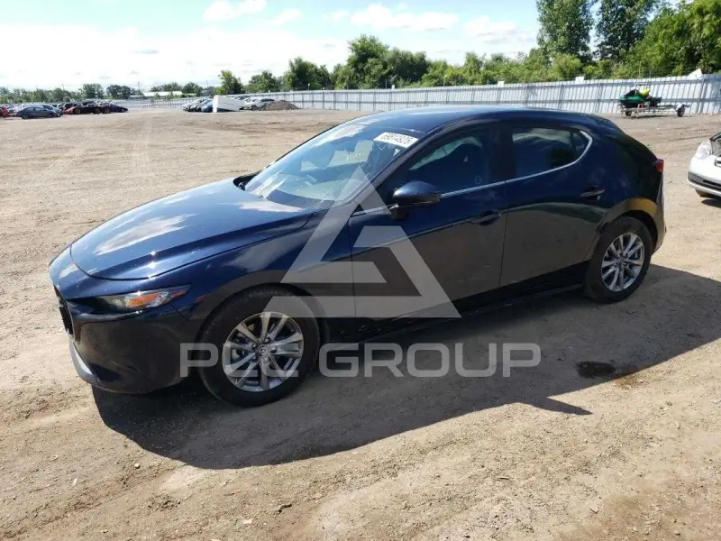 2025 Mazda 3 photo