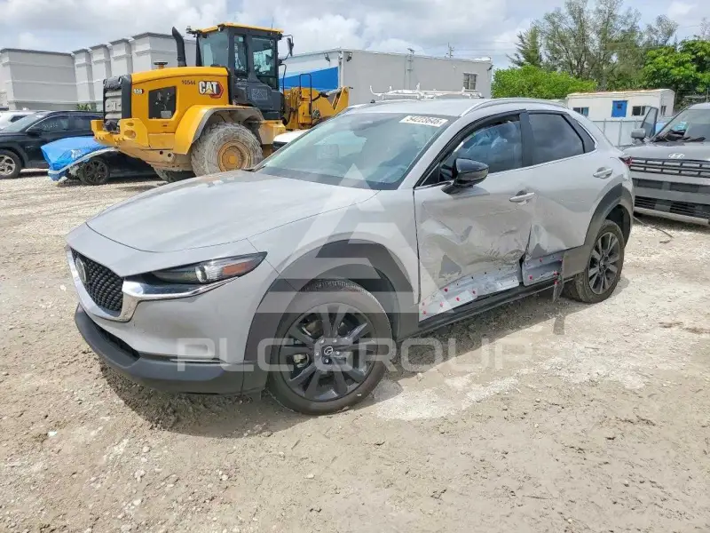 2025 Mazda CX-3 фото