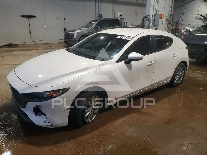 2025 Mazda 3 фото