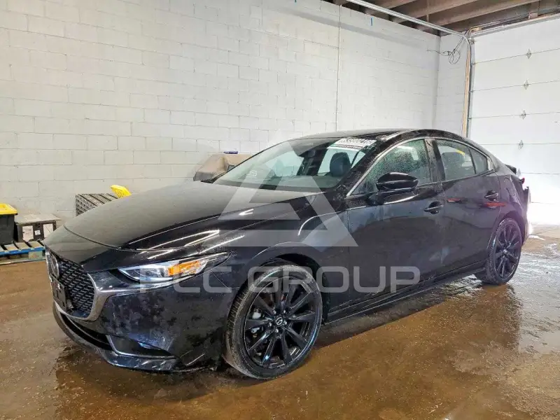 2025 Mazda 3 photo
