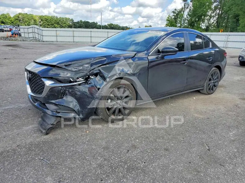 2025 Mazda 3 photo