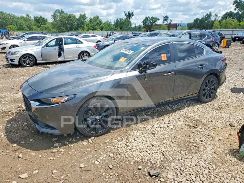 2025 Mazda 3 photo