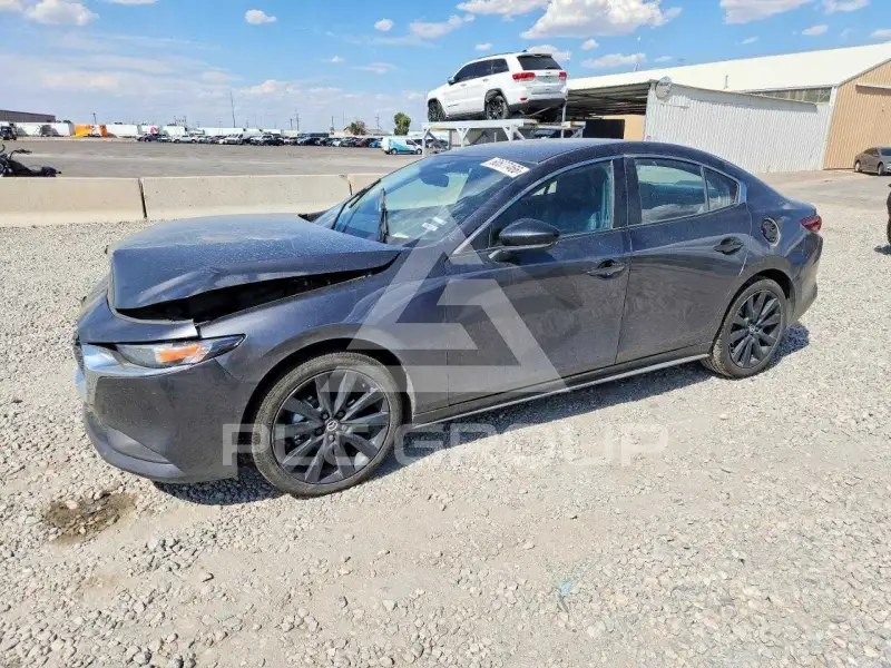 2025 Mazda 3 photo