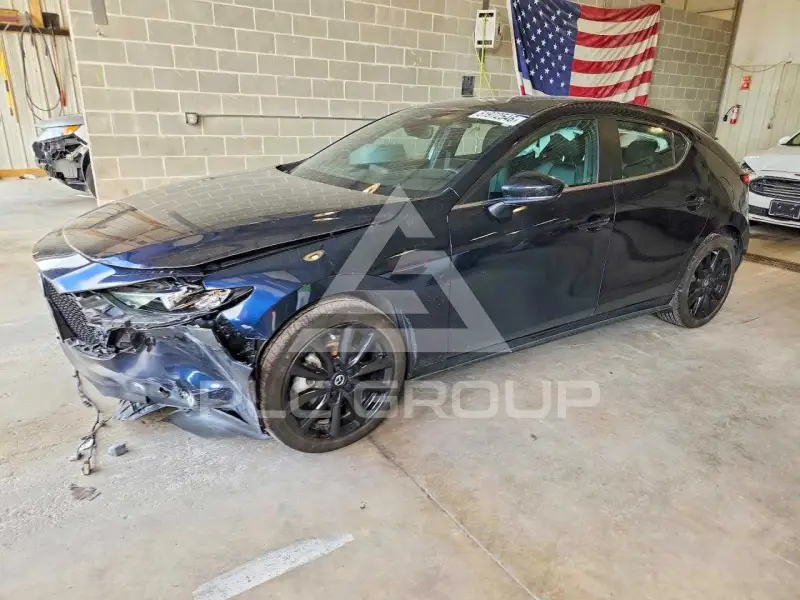 2025 Mazda 3 фото