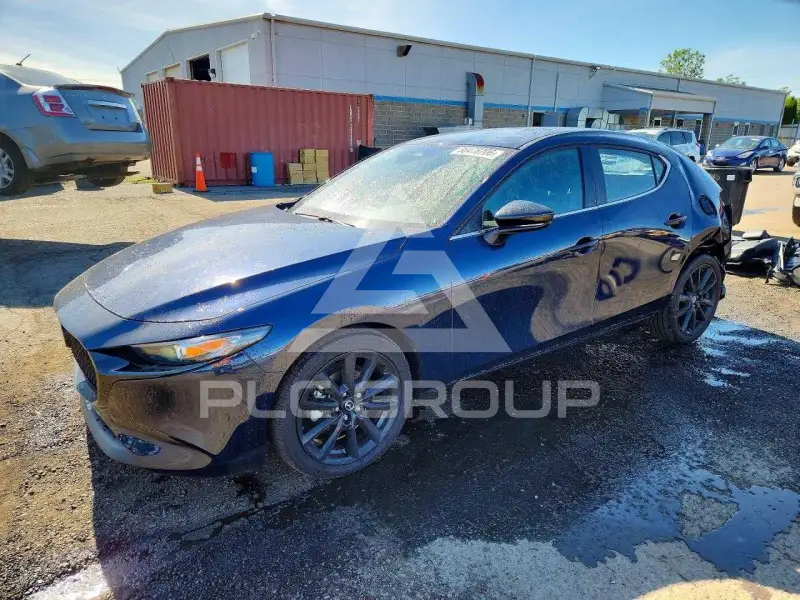 2025 Mazda 3 фото