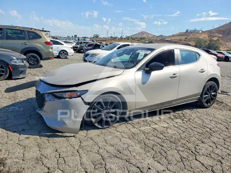 2025 Mazda 3 photo