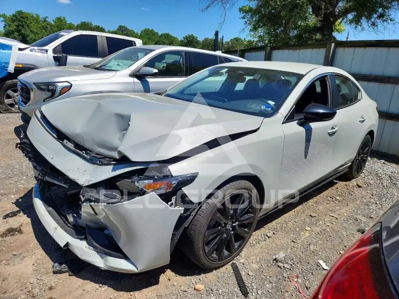 2025 Mazda 3 photo