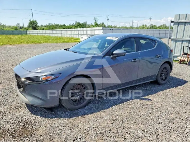 2025 Mazda 3 photo