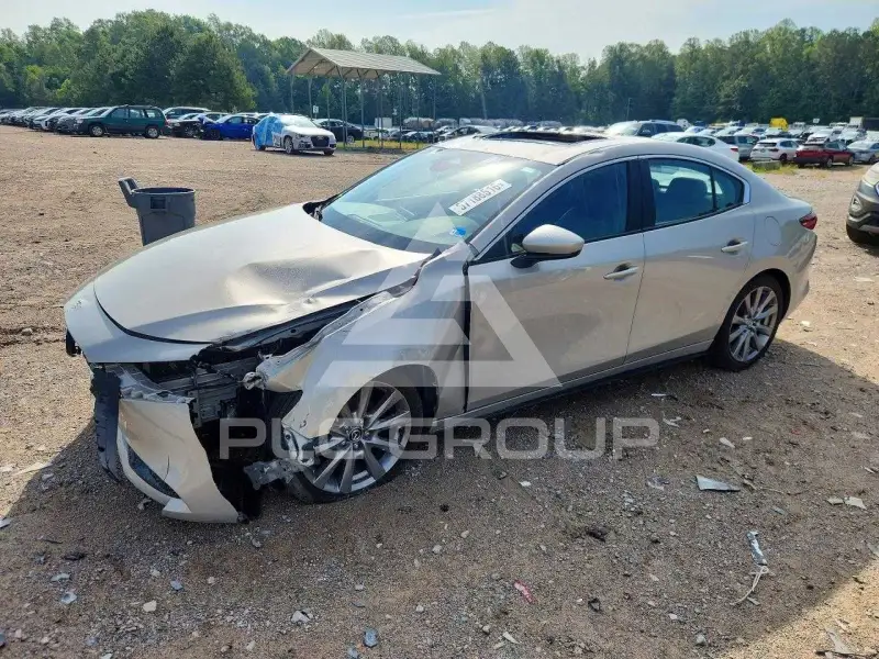 2025 Mazda 3 photo