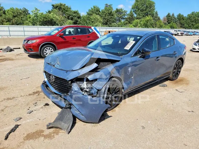 2025 Mazda 3 фото