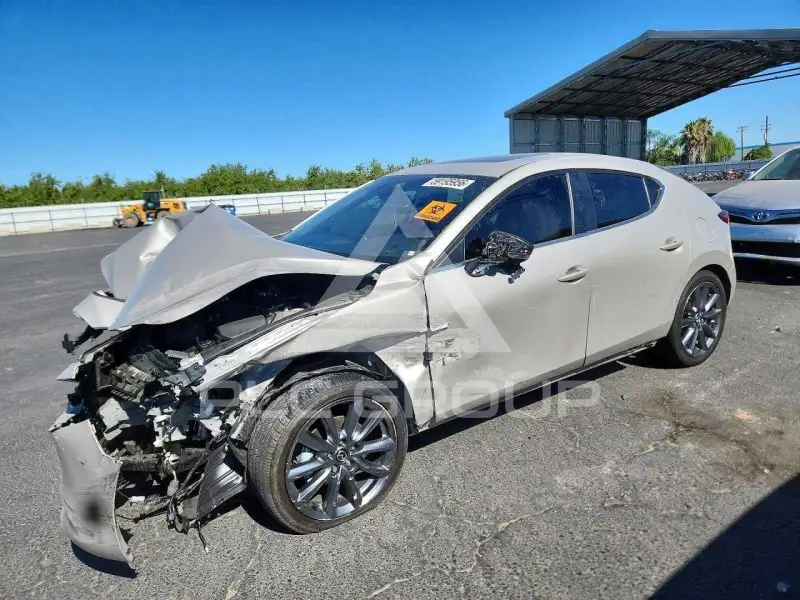 2025 Mazda 3 фото
