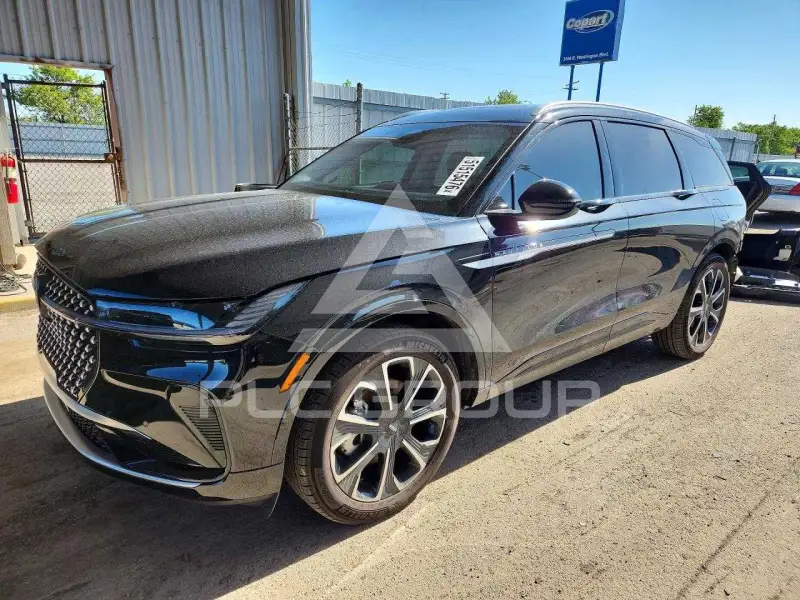 2025 Lincoln NAUTILUS photo