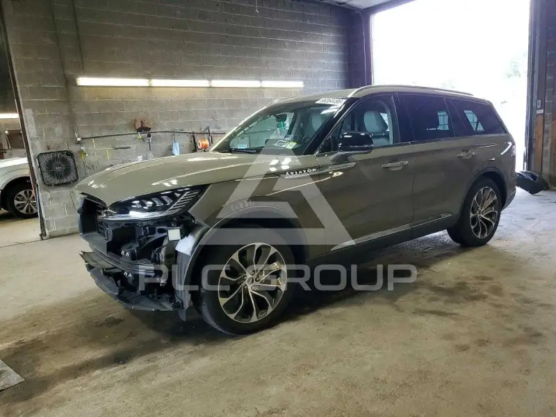 2025 Lincoln AVIATOR фото