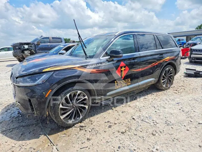 2025 Lincoln AVIATOR photo