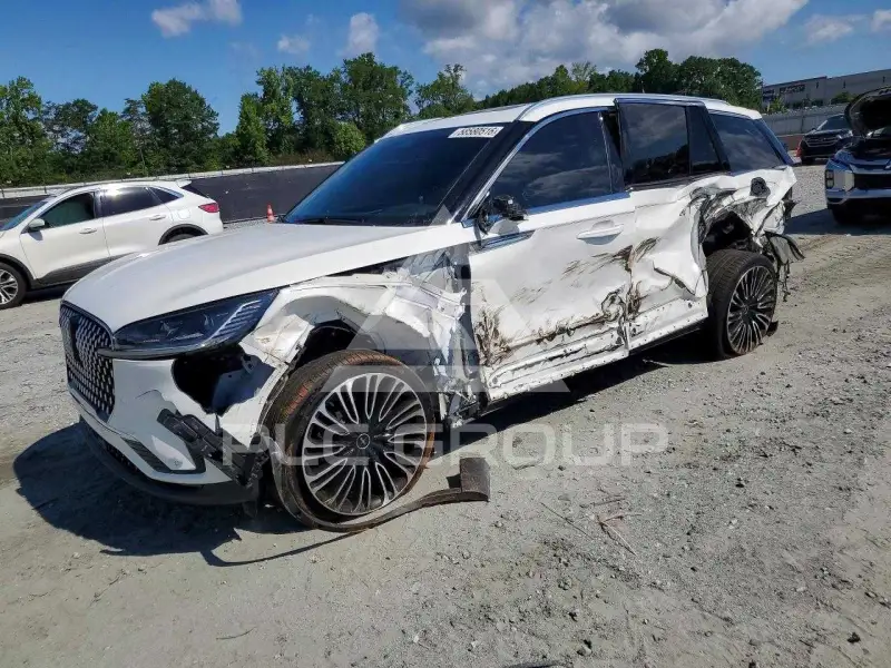 2025 Lincoln AVIATOR photo
