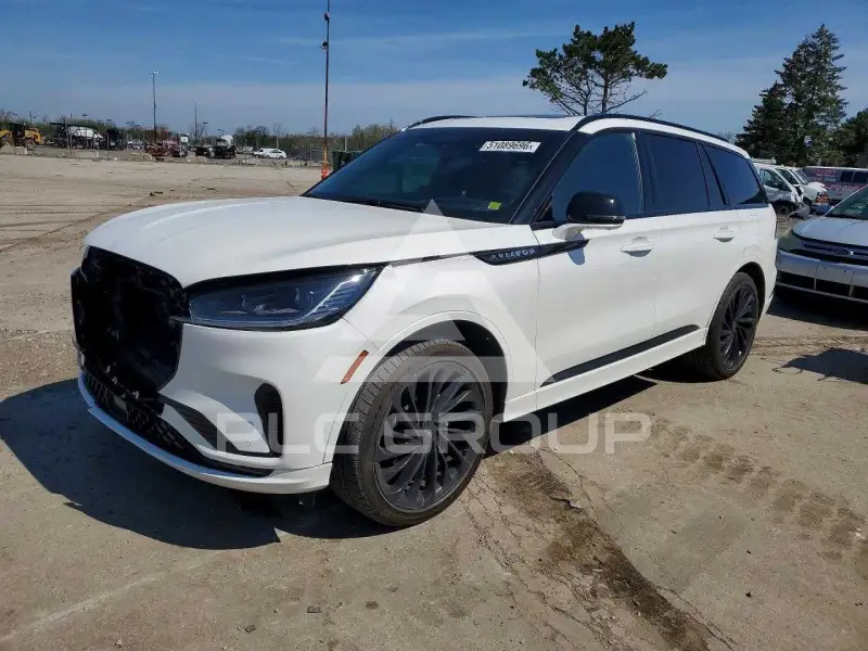 2025 Lincoln AVIATOR photo