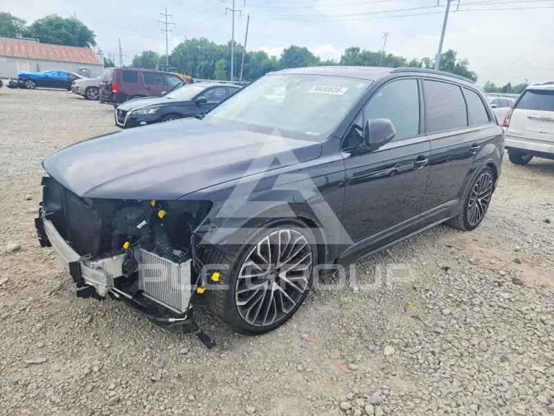 2025 Audi SQ7 фото
