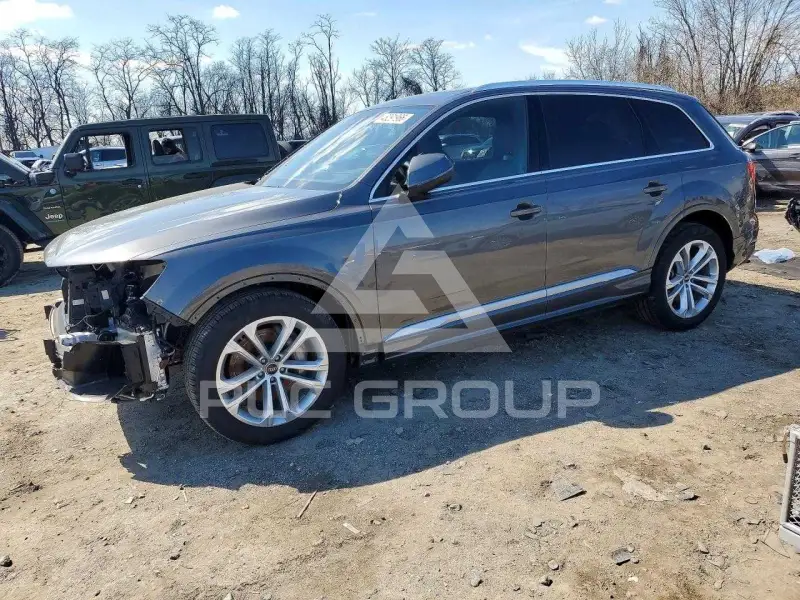2025 Audi Q7 фото