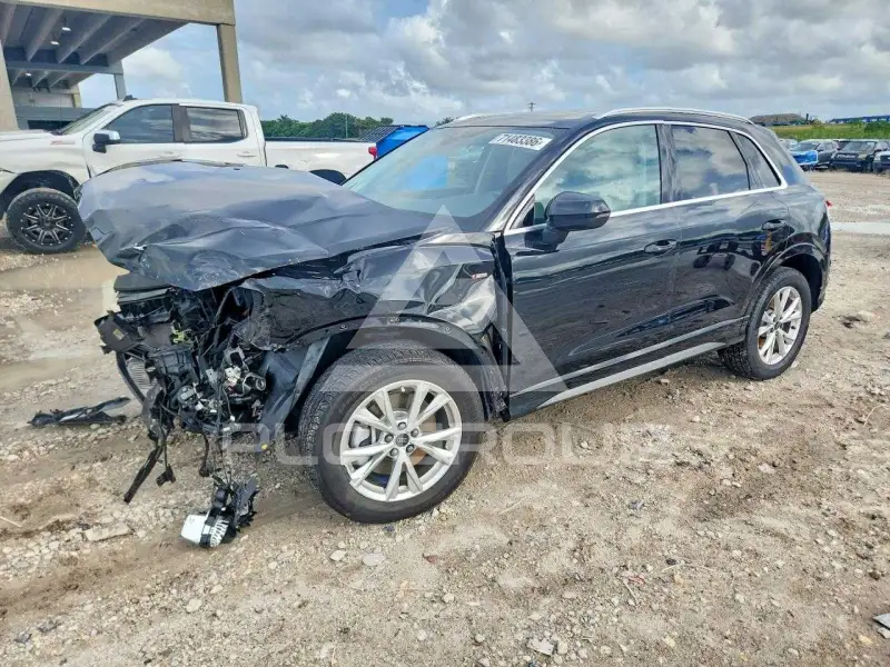 2025 Audi Q3 фото