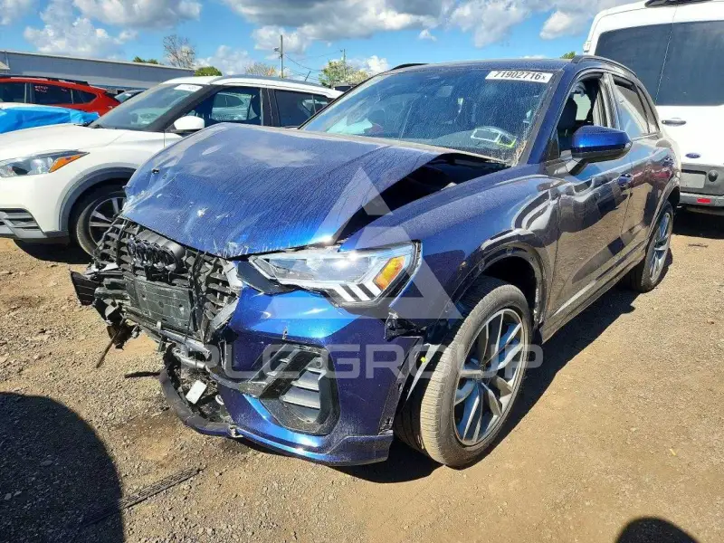 2025 Audi Q3 фото