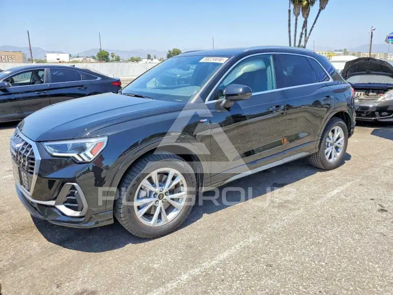 2025 Audi Q3 фото