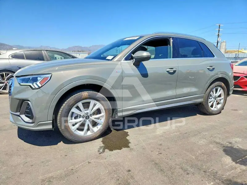 2025 Audi Q3 фото