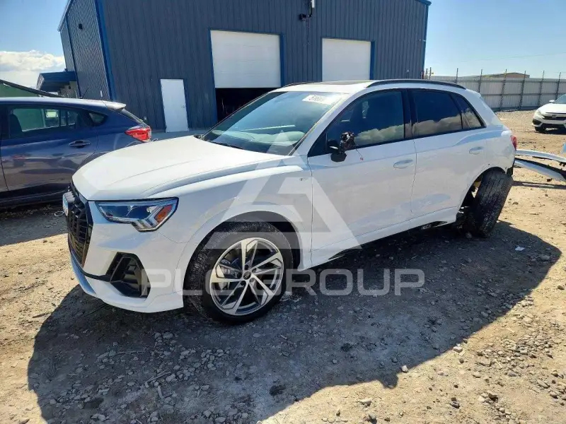 2025 Audi Q3 photo