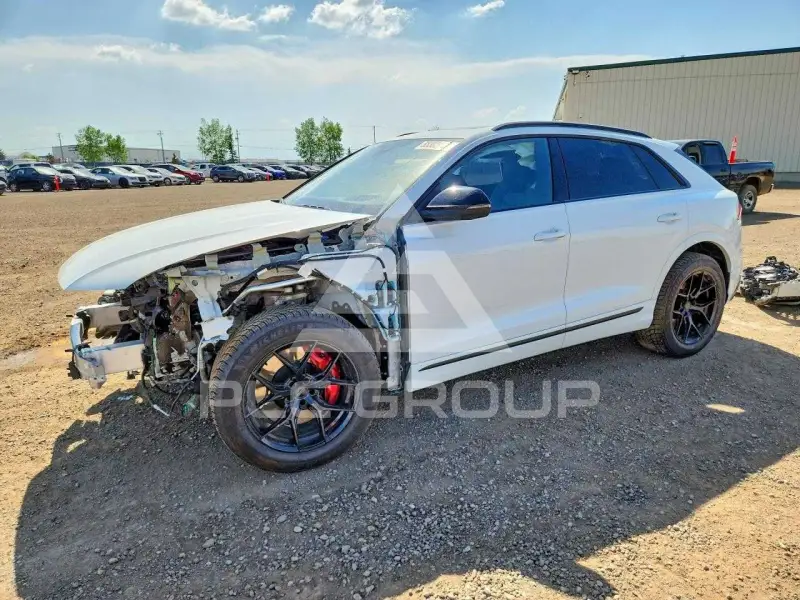2025 Audi SQ8 photo
