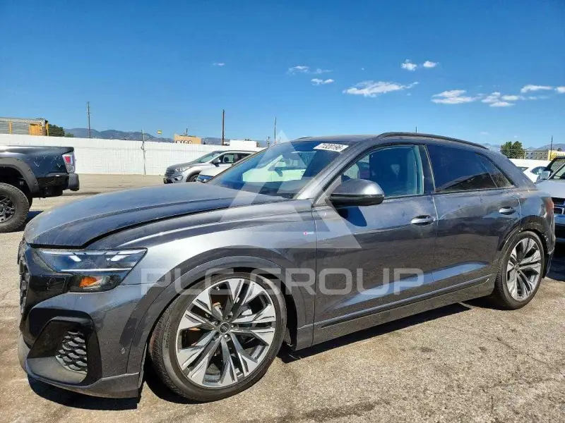 2025 Audi Q8 фото