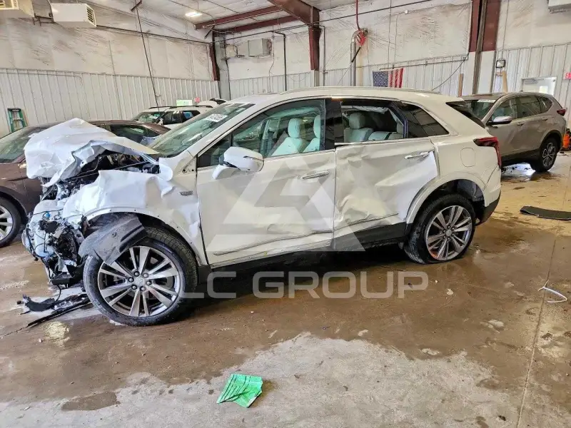 2025 Cadillac XT5 фото