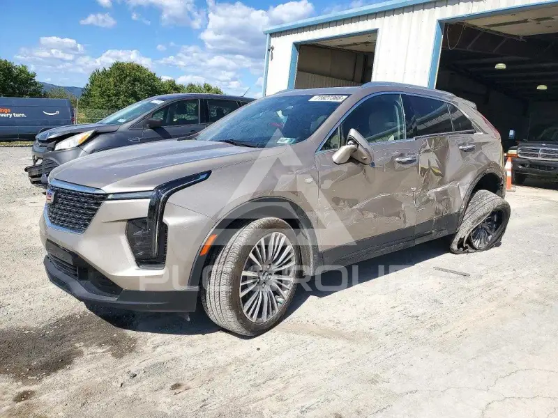 2025 Cadillac XT4 фото