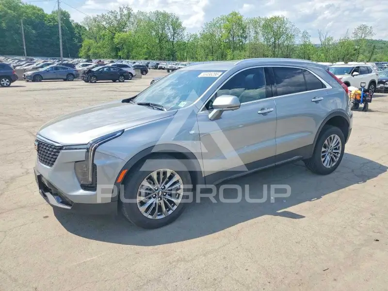 2025 Cadillac XT4 фото