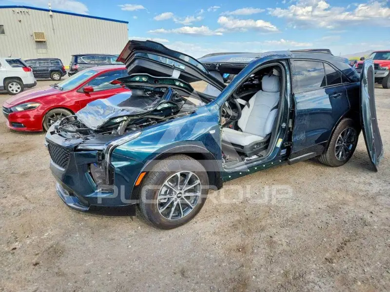 2025 Cadillac XT4 фото