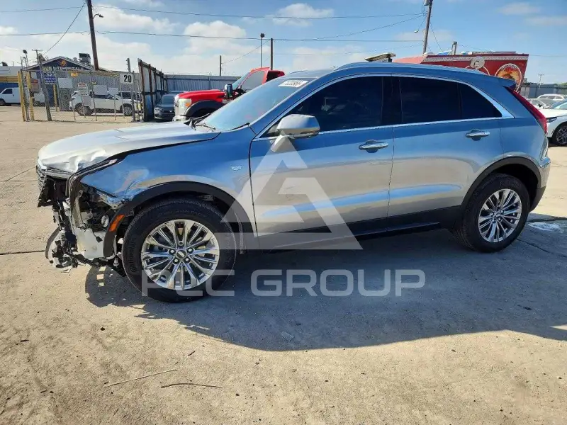 2025 Cadillac XT4 фото