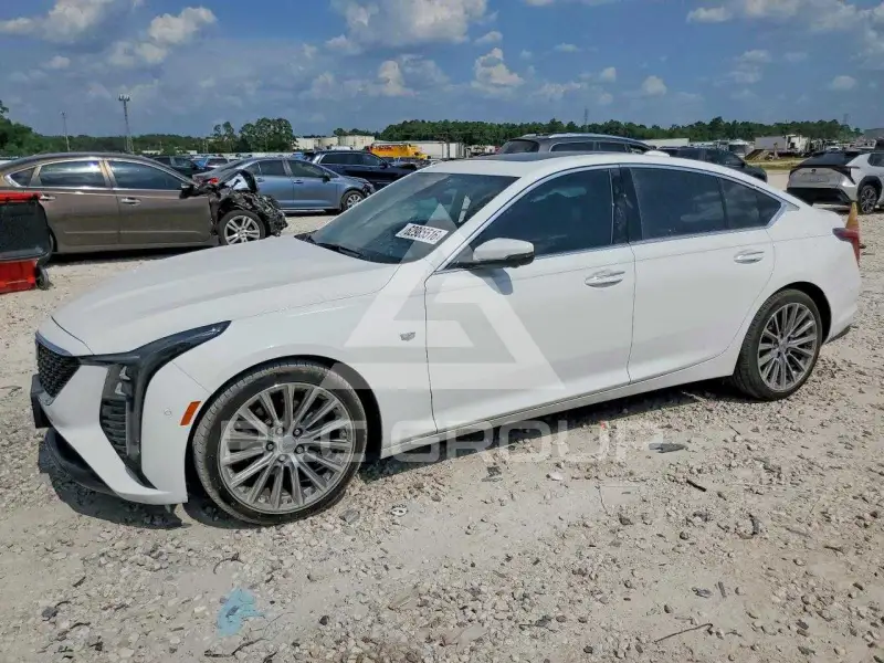 2025 Cadillac CT5 photo