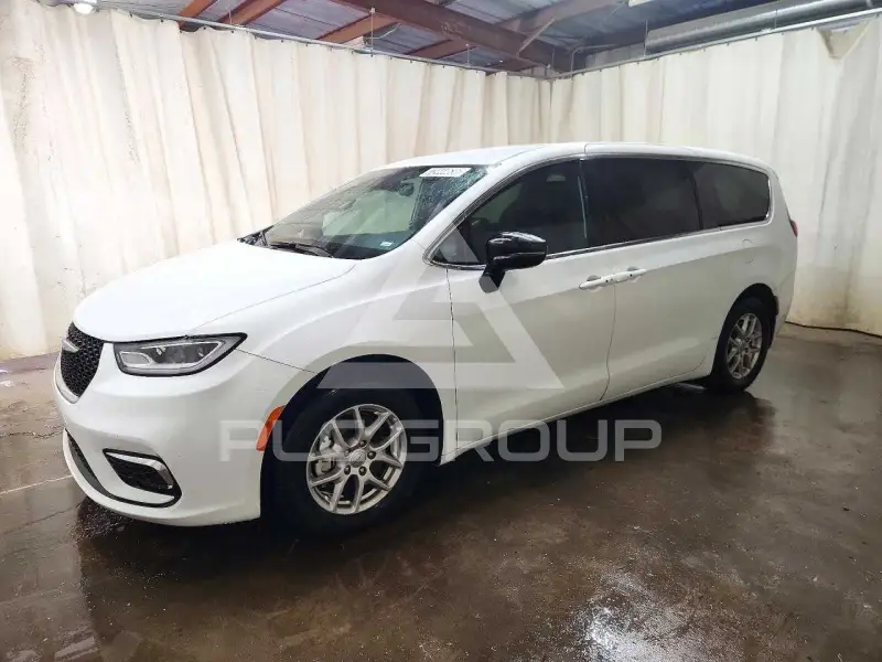 2025 Chrysler PACIFICA photo