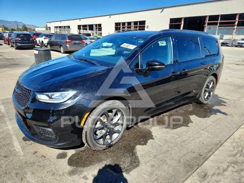 2025 Chrysler PACIFICA photo