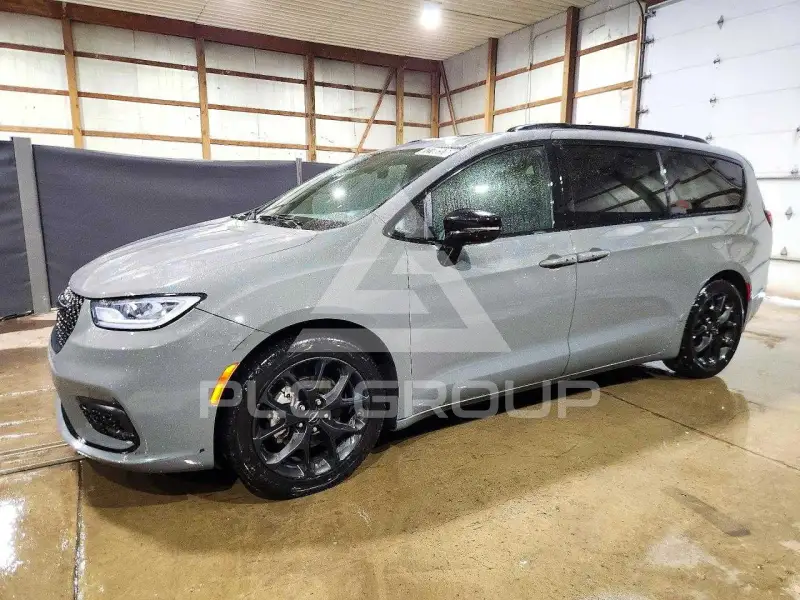 2025 Chrysler PACIFICA photo